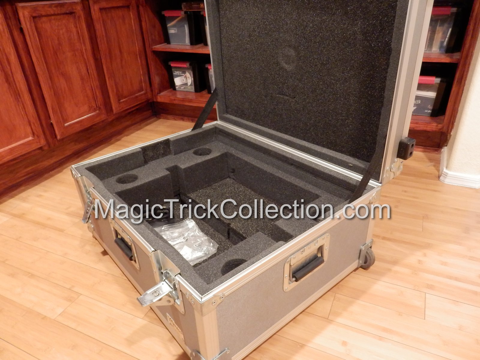 Proline Vanishing Dove Cage