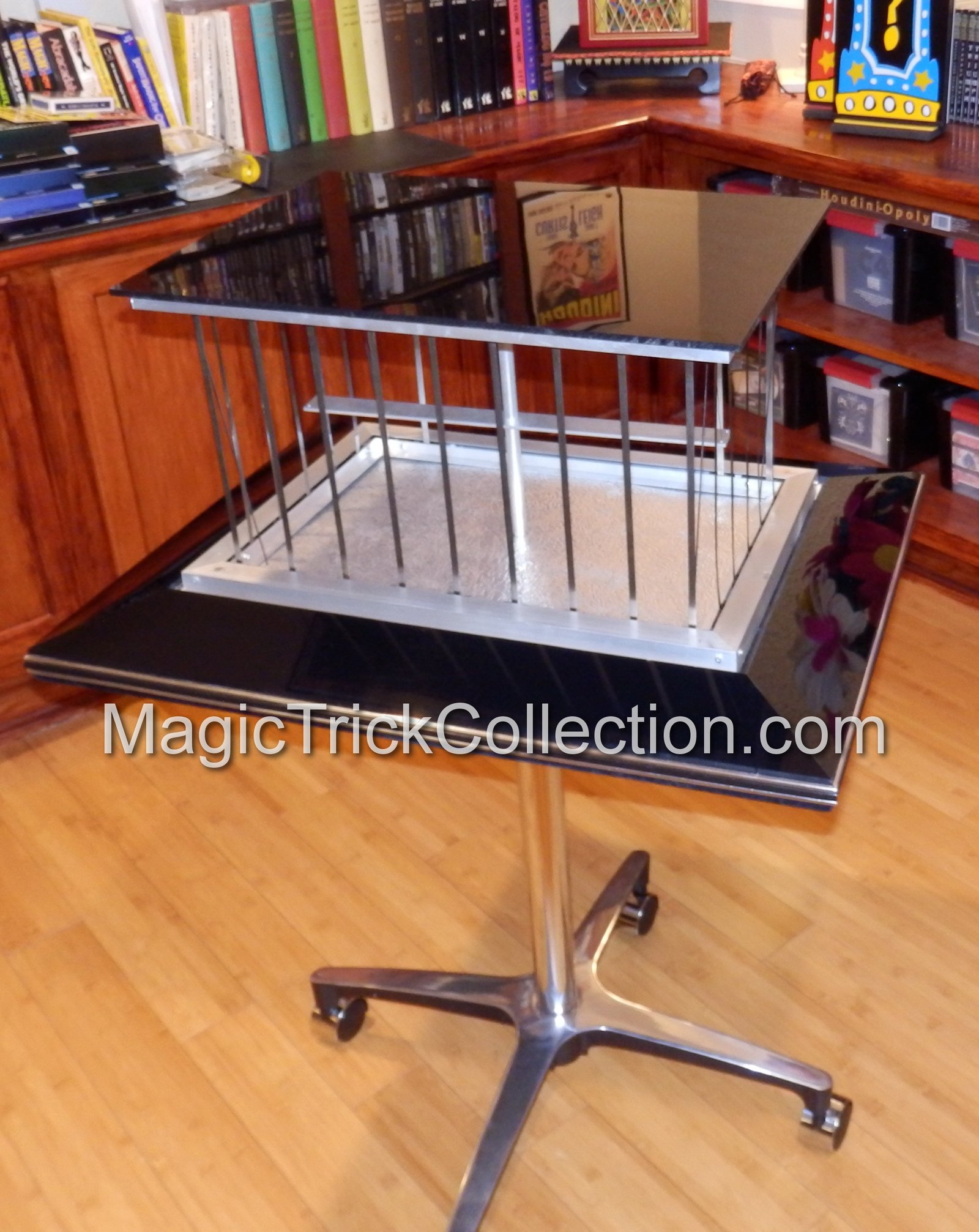 Proline Vanishing Dove Cage