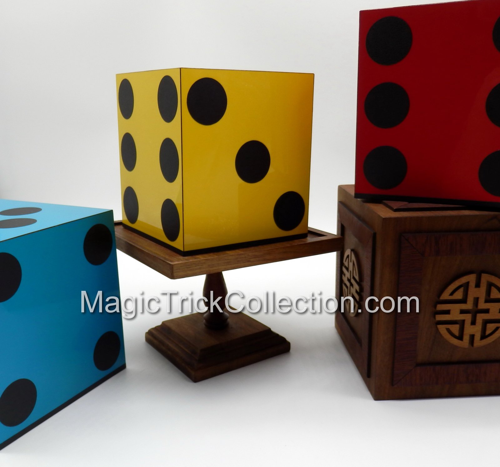 Impressive Split Dice by Tora Magic