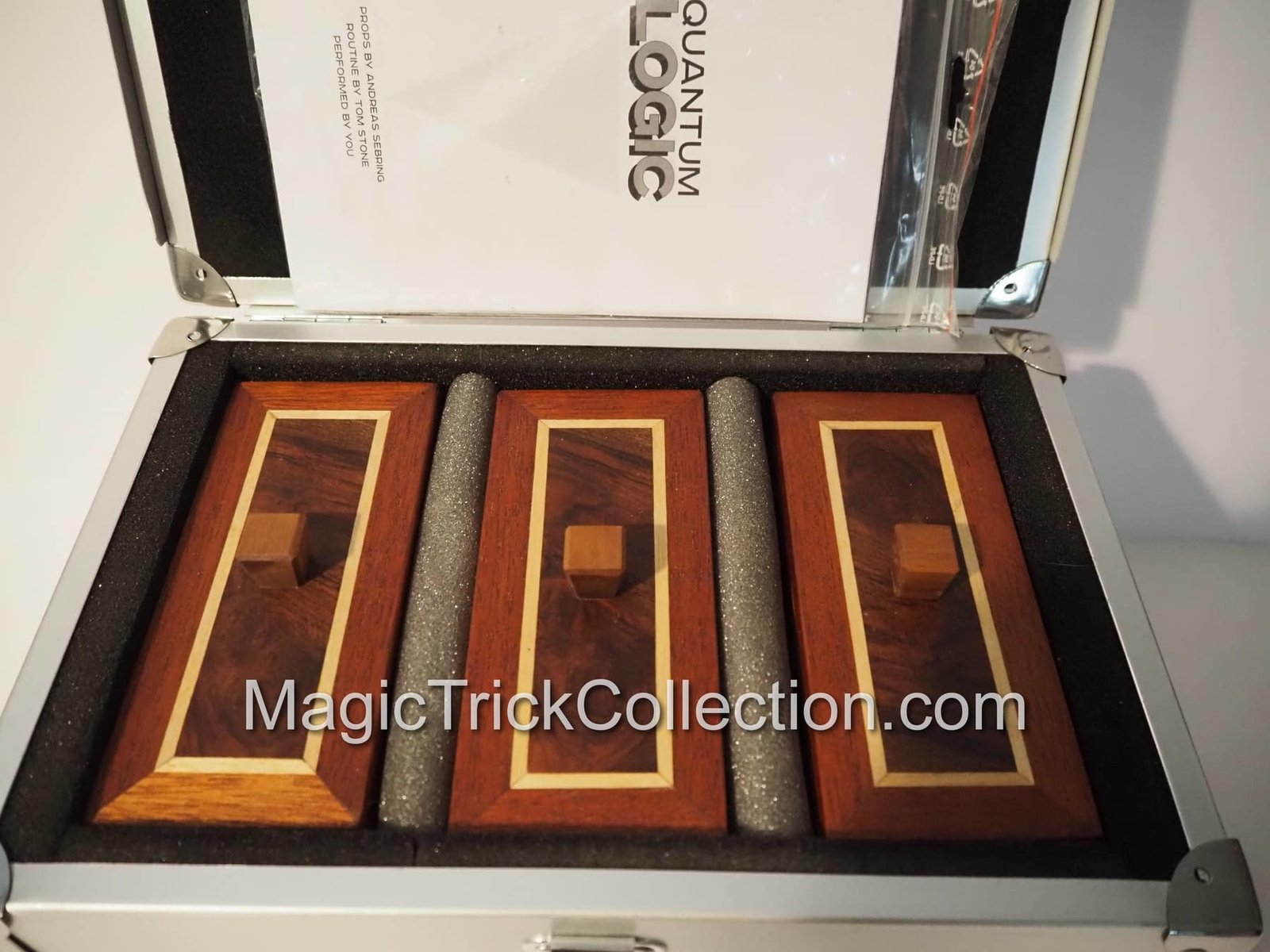 Quantum Logic by Metal WriTing - MagicTrickCollection.com Rare & Vintage Collectible Magic Tricks