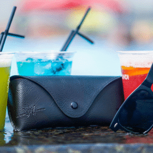 VANISHING SUNGLASSES (Gimmicks and Online Instructions) by Wonder Makers